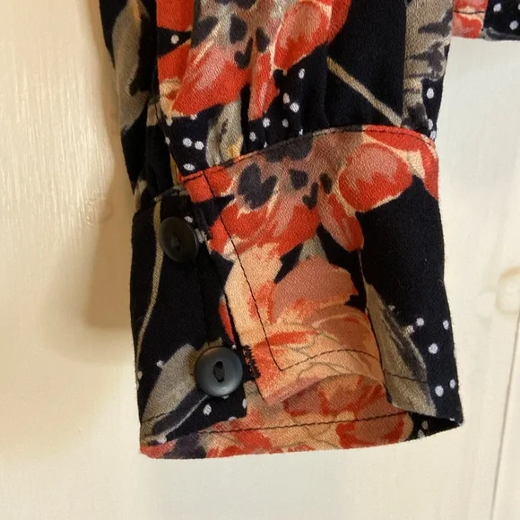 Saltwater Luxe Floral Blouse - Black - Picture 7 of 9